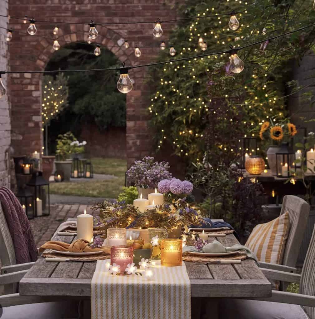 Alfresco Dining