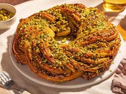 Braided Easter bread with pistachio and cranberry filling – Recipe by Neff for The Appliance Blog